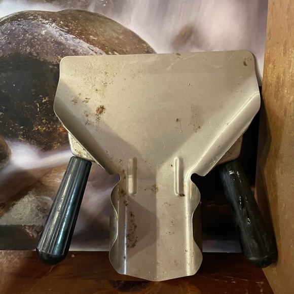 Rare Vintage 1970s Hammered Copper Coffee Bean Dispencer - Picture 7 of 8